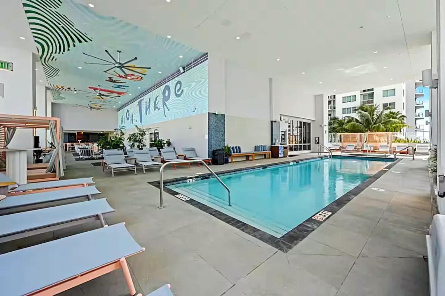 Сasa de vacaciones Rare Corner Unit Private Terrace & Sunset Views
