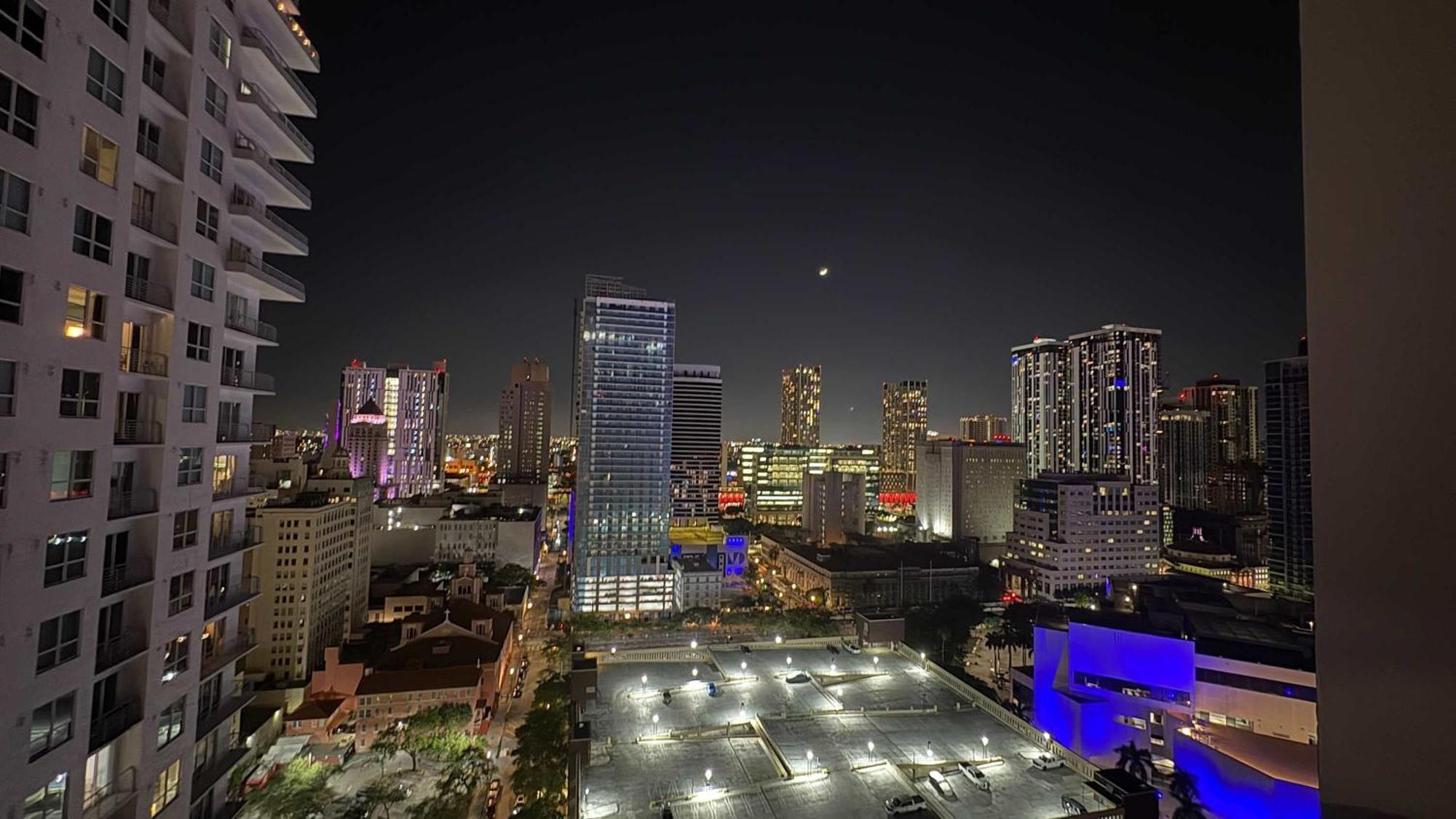 Rare Corner Unit Private Terrace & Sunset Views *